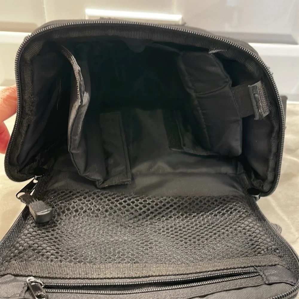 Quantaray Camera case w shoulder strap